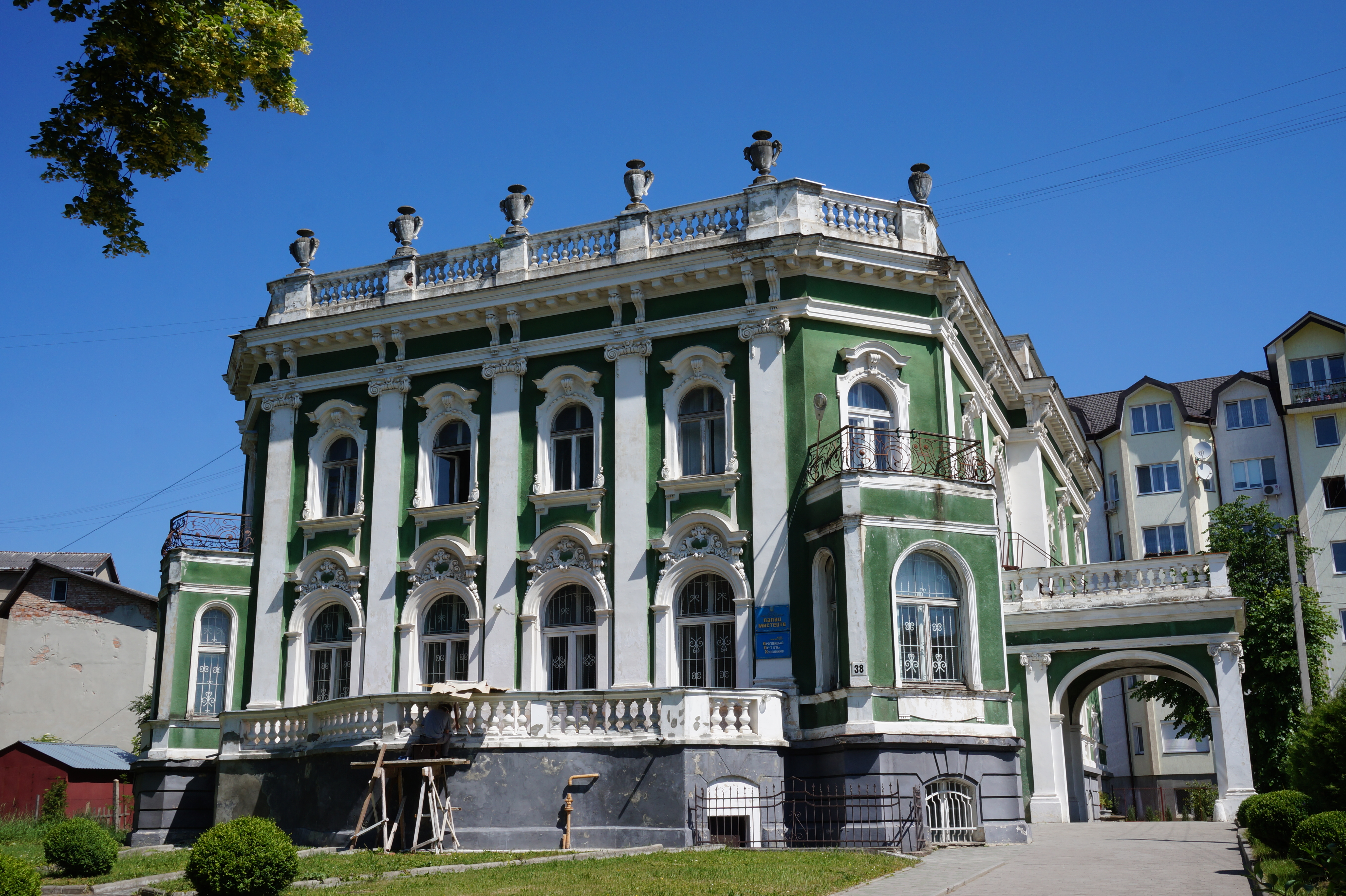 Вілла Б'янки (Палац мистецтв) — вул. Шевченка, 38