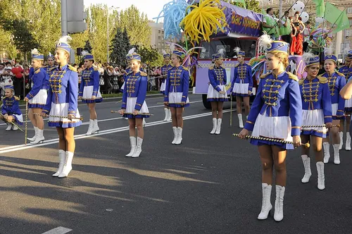 Вишивана хода · Донецьк