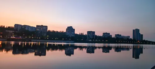 Нічний Донецьк · 2023