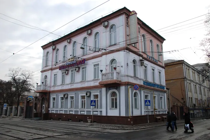Старий фасад · Донецьк