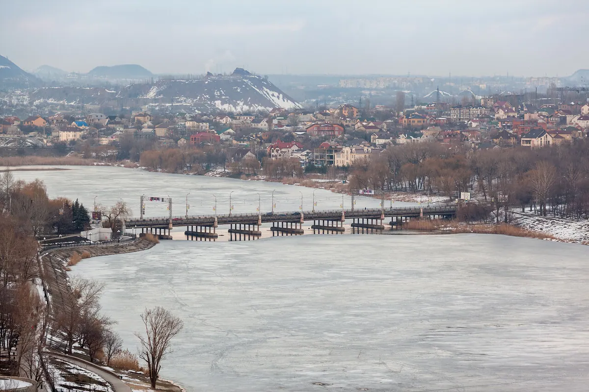 Донецьк · вечірнє місто