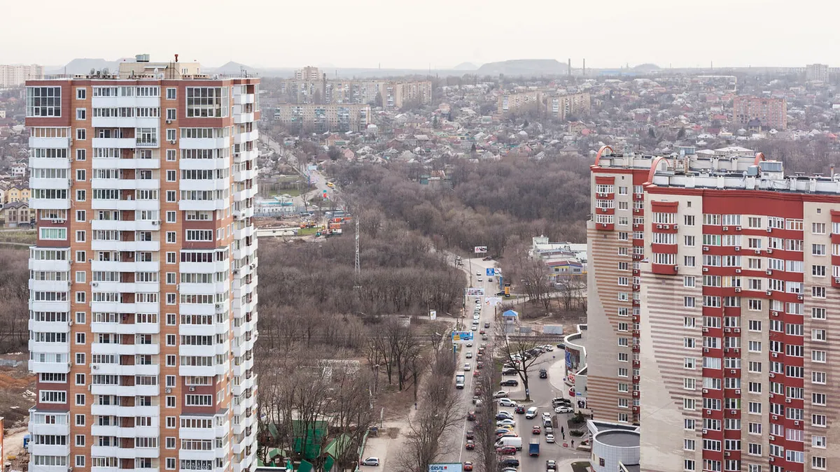 Донецьк · вечірнє місто