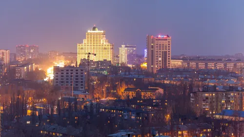 Нічний Донецьк · хмарочоси і вогні